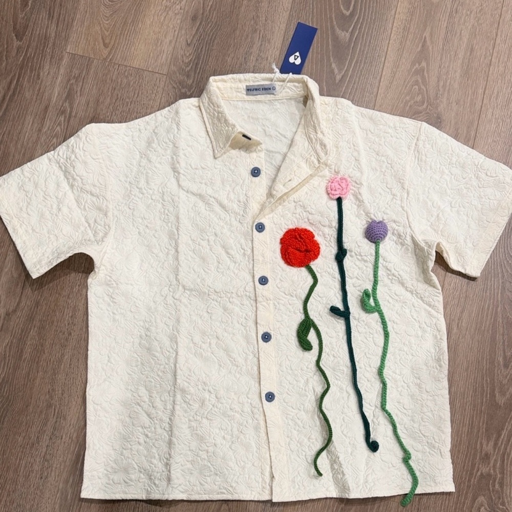 Aelfric EdenCream Floral Embroidered
Men's Shirt Large